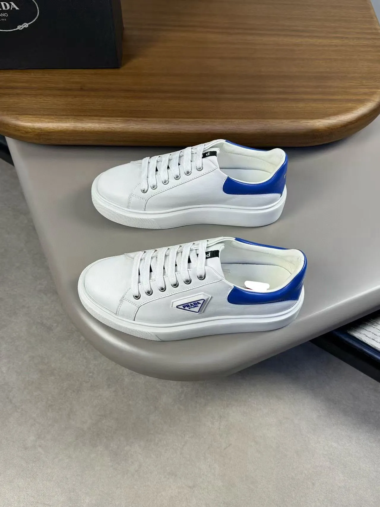 Men's men's shoes 💰420 [New style] 🦕🦕 [PRADA] Prada - High-end quality original order - Upper: original 🔝 Napa calfskin, brand plastic LOGO sewn on shoe body - Lining: water-dyed cowhide - Outsole: original TPU rubber foam; molded outsole - Super high quality control, fine workmanship: highlighted (high-end, luxury, grade) -Size: 39-44 (38, 45, can be customized)